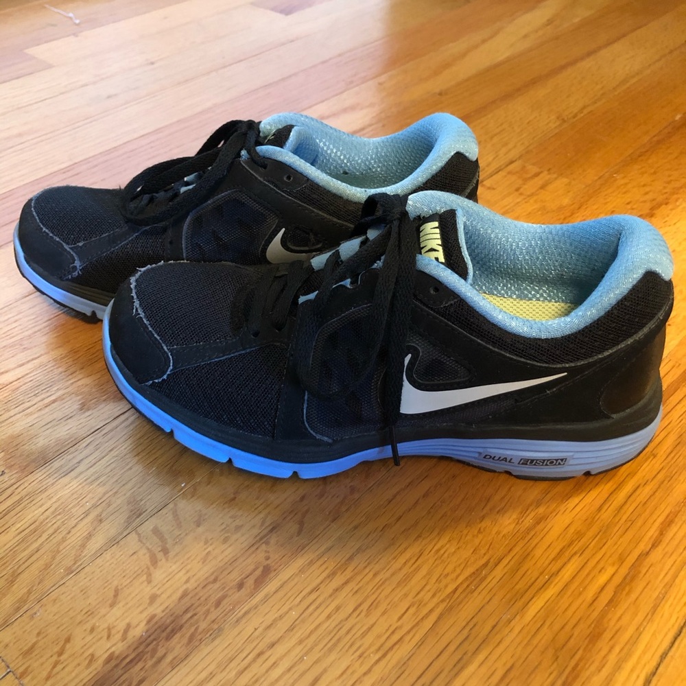 Nike Dual Fusion Run Sneakers